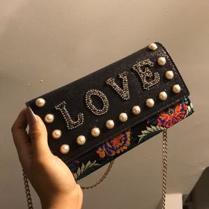 Love Clutch